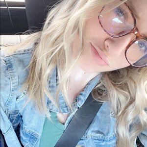 Meet your Posher, Hailey